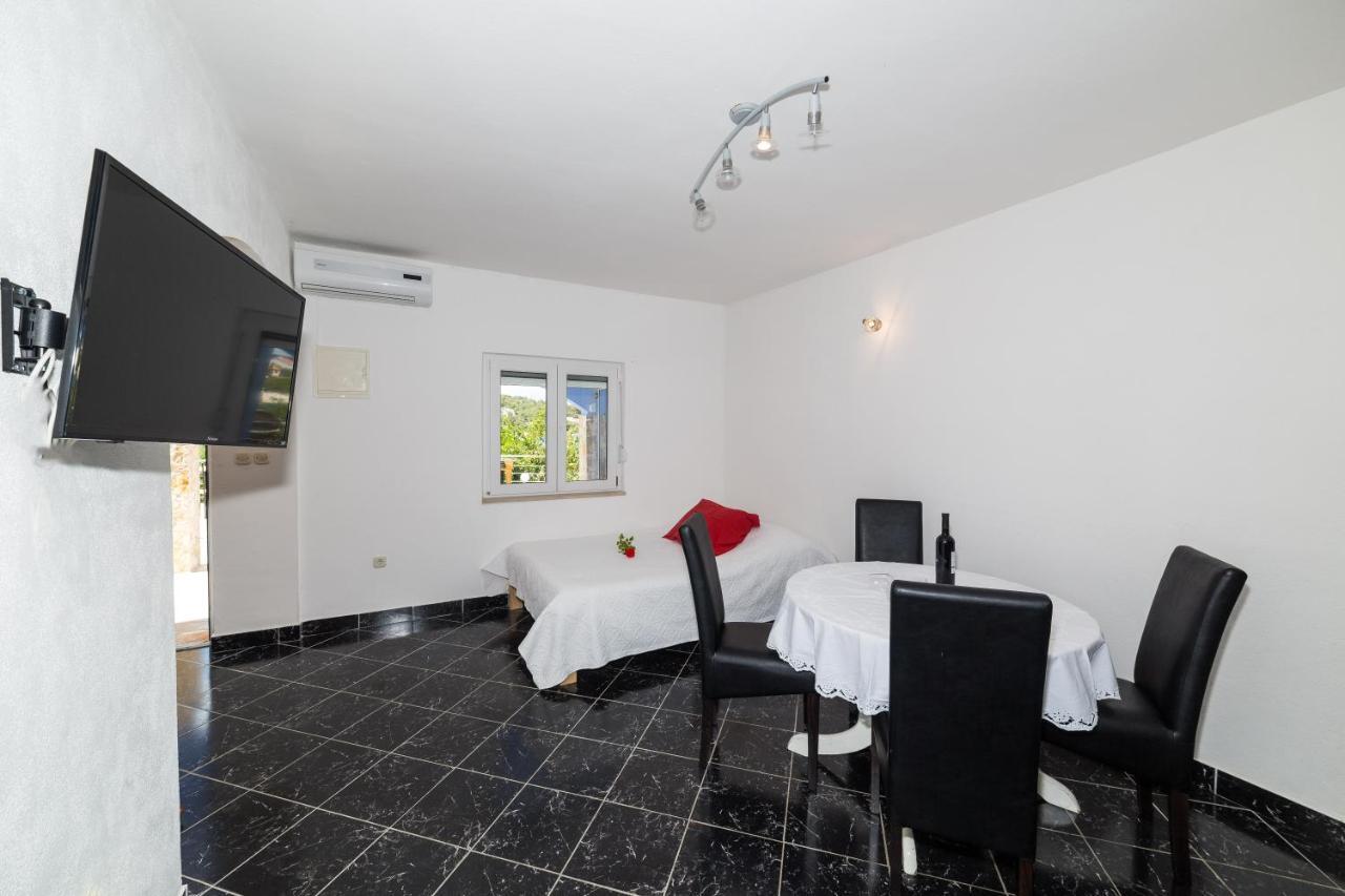 Villa Gorica Apartments Razanj Bagian luar foto